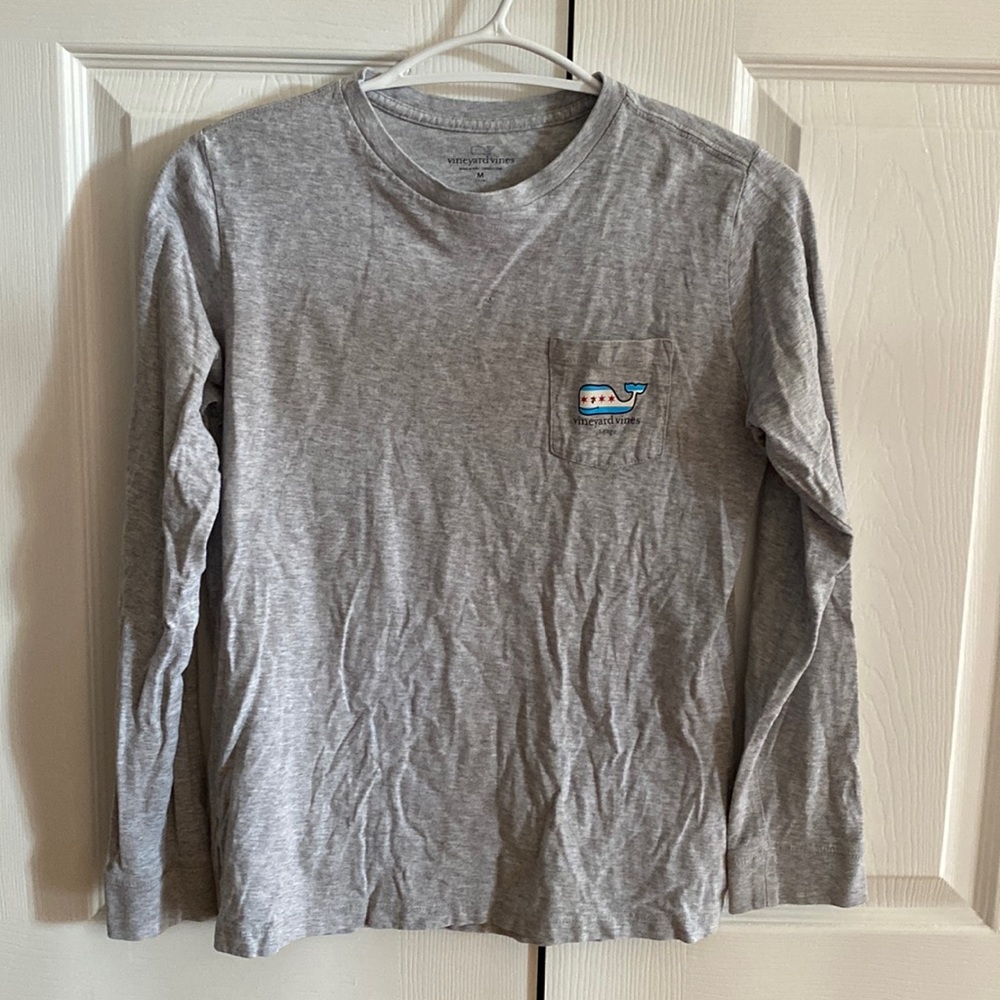 Vineyard Vines Chicago long sleeve tee